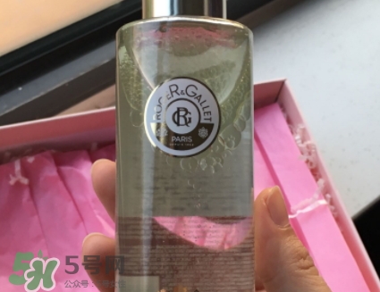 香邂格蕾古法凝光醋萃爽膚水怎么用？
