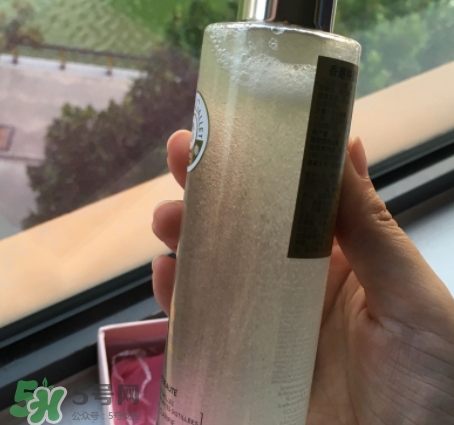 香邂格蕾古法凝光醋萃爽膚水怎么用？