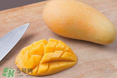 買(mǎi)芒果怎么挑？怎么辨別芒果是不是催熟的？