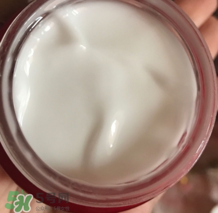 olay小臉?biāo)趺礃?？olay新生塑顏臻粹面霜功效