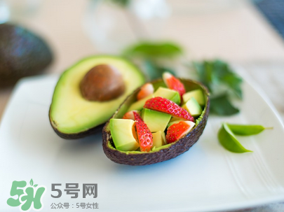 牛油果硬得能吃嗎？孕婦吃牛油果注意事項