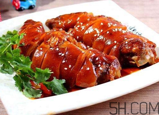 前豬腳好還是后豬腳好？豬腳和什么一起煲湯好