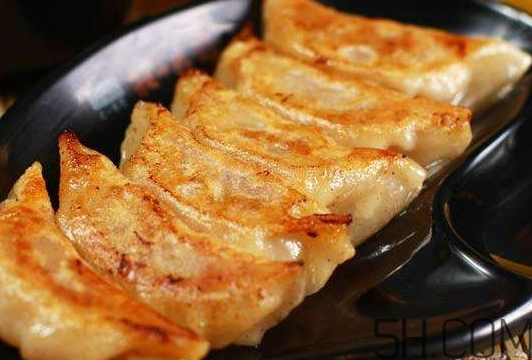 煎餃怎么做不粘鍋？煎餃粘鍋怎么辦？