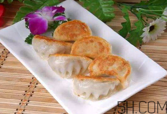 煎餃怎么做不粘鍋？煎餃粘鍋怎么辦？