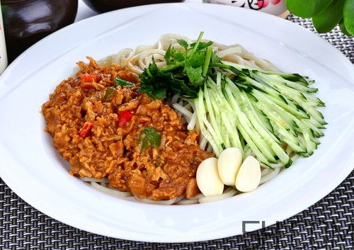 炸醬面可以用豆瓣醬嗎？炸醬面可以用黃豆醬嗎？