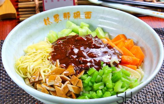 炸醬面用什么醬好？炸醬面可以用甜面醬嗎？