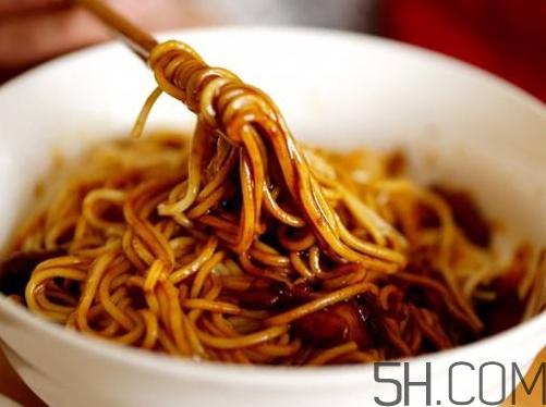 炸醬面可以用掛面嗎？炸醬面用什么面條？