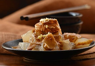 燜子是涼粉嗎？燜子是用什么做的？