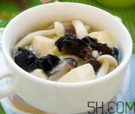 蘑菇和海參能一起吃嗎？蘑菇海參湯的做法