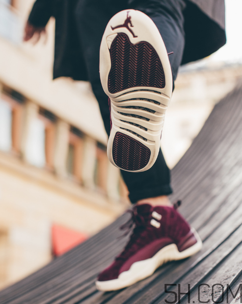 air jordan 12 bordeaux紅酒配色上腳效果怎么樣？