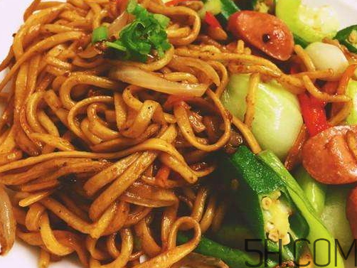 炒面用什么醬油？炒面用什么調(diào)料最香？