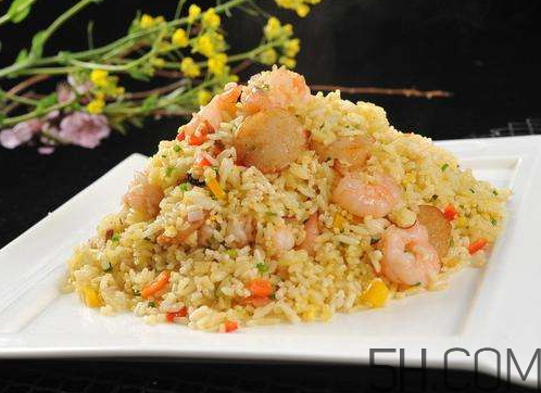 蛋炒飯?jiān)趺闯吹囊涣Ａ＃?炒飯如何粒粒分明？