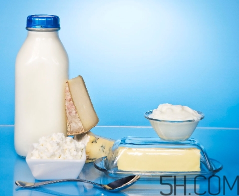 早上喝牛奶會(huì)長(zhǎng)高嗎？早上喝牛奶會(huì)變白嗎？