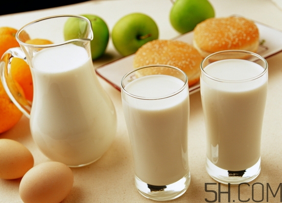 牛奶什么時(shí)候喝好？牛奶什么樣的好？