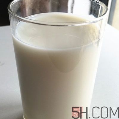 牛奶煮開了還有營(yíng)養(yǎng)嗎？牛奶可以加熱嗎？