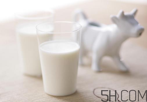 牛奶煮開了還有營(yíng)養(yǎng)嗎？牛奶可以加熱嗎？