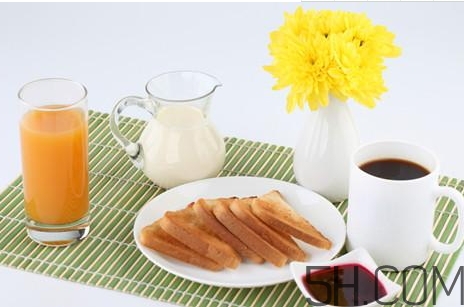 袋裝牛奶和盒裝牛奶哪個更有營養(yǎng)？