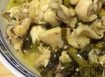 酸菜牛蛙月餅?zāi)睦镉匈u？酸菜牛蛙月餅地址