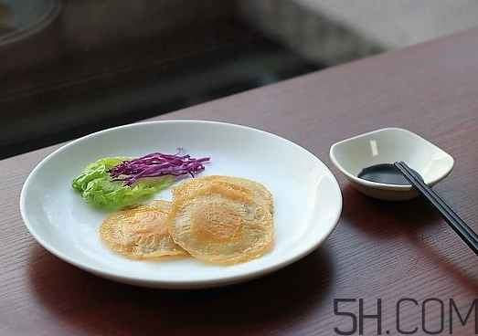 荷包蛋是煮的還是煎的？煎雞蛋還是煮雞蛋好？