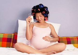 孕婦奶粉和鈣片可以一起吃嗎？喝孕婦奶粉還需要吃鈣片嗎？