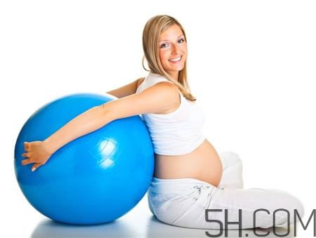 孕婦瑜伽球什么時候開始用？孕婦瑜伽球怎么用？