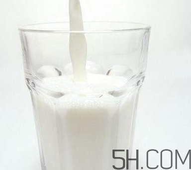孕婦奶粉和鈣片可以一起吃嗎？喝孕婦奶粉還需要吃鈣片嗎？