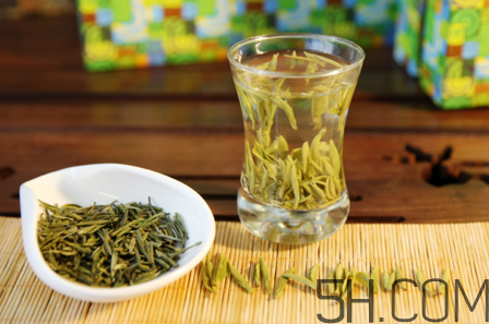 茶葉發(fā)霉是什么樣子？茶葉發(fā)霉怎么鑒別？