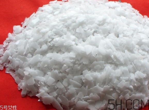 火堿通下水道怎么使用？誤食火堿怎么應(yīng)急處理