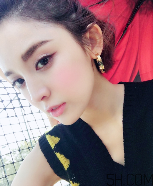 蘋(píng)果肌下垂怎么改善？蘋(píng)果肌下垂怎么按摩？
