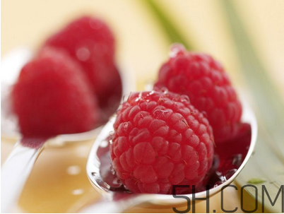 覆盆子茶什么時(shí)候喝？桑葚和覆盆子的區(qū)別