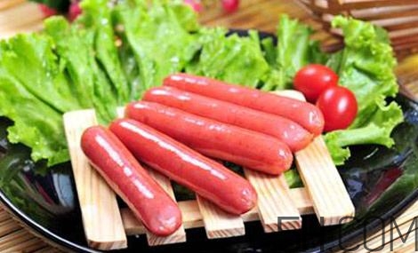 烤腸能用微波爐加熱嗎？烤腸能在微波爐里烤嗎？