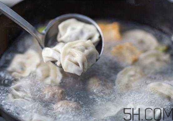 煮餃子怎么煮不破皮？煮餃子怎么看熟沒熟？