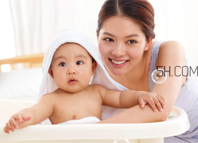 試管嬰兒是什么意思？哪些人適合做試管嬰兒？