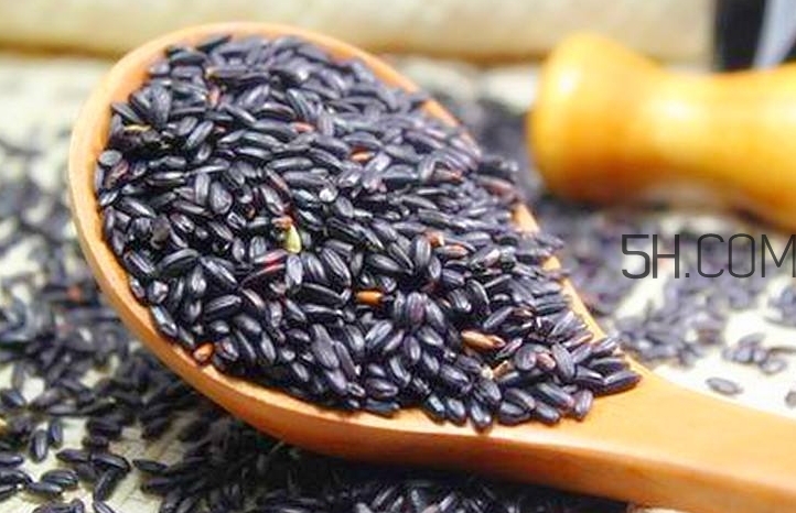 黑芝麻清洗掉色正常嗎？黑芝麻有黑色素嗎？