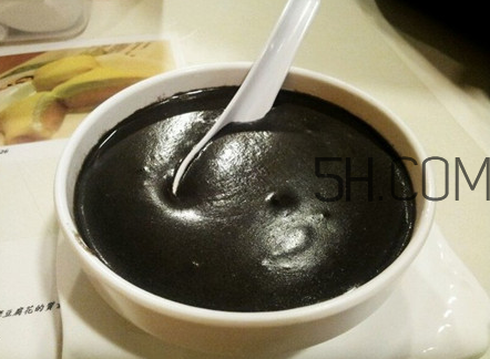 黑芝麻糊用開水沖還是溫開水？黑芝麻糊養(yǎng)胃嗎？
