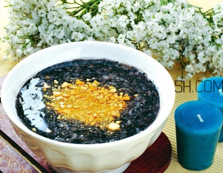 黑芝麻清洗掉色正常嗎？黑芝麻有黑色素嗎？