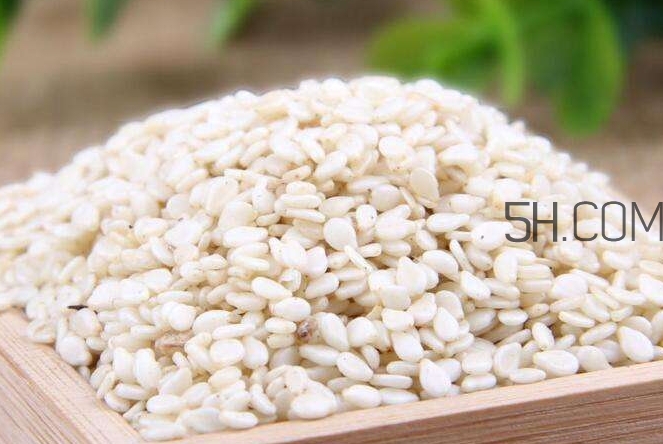 黑芝麻和白芝麻有什么區(qū)別？黑芝麻和白芝麻哪個(gè)好？