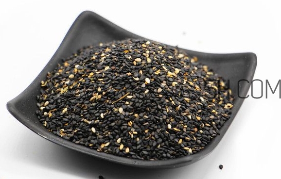 黑芝麻和白芝麻有什么區(qū)別？黑芝麻和白芝麻哪個(gè)好？