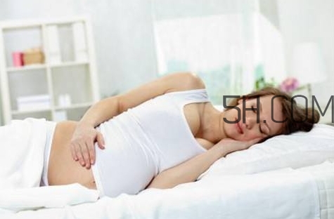 羊水早破的原因是什么？羊水早破能順產(chǎn)嗎？