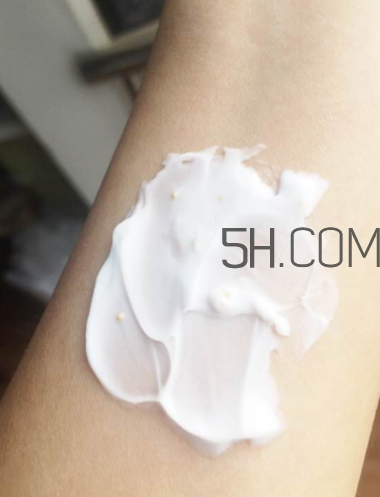 伊麗莎白雅頓身體乳怎么樣？伊麗莎白雅頓身體乳好用嗎？