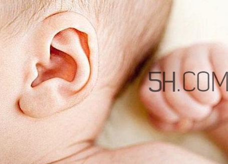 耳朵會(huì)感染腳氣嗎？耳朵感染腳氣怎么治