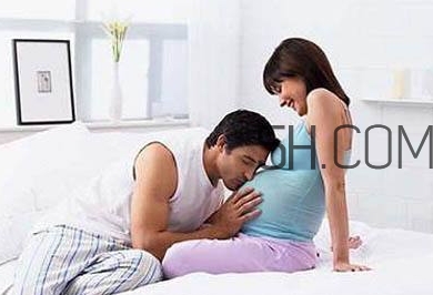 孕晚期同房有助于生產(chǎn)嗎？孕晚期同房對胎兒有影響嗎？