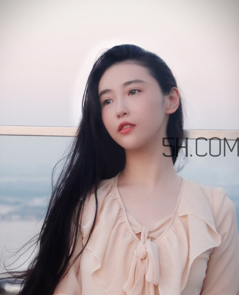中耳炎應(yīng)該注意些什么？中耳炎應(yīng)該怎么治療？