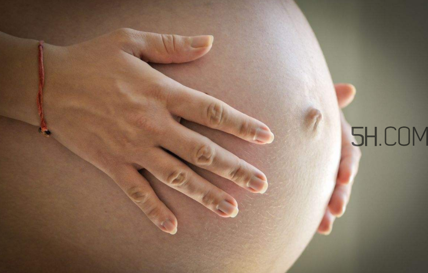 懷孕肚子痛正常嗎？懷孕三個月胎兒無胎心是怎么回事？