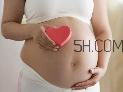 懷孕肚子痛正常嗎？懷孕三個月胎兒無胎心是怎么回事？