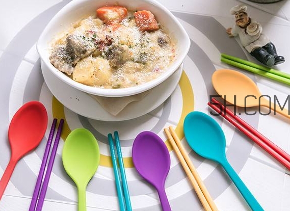 教會(huì)寶寶自己吃飯，你做到這些了嗎？