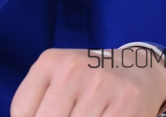 悅詩(shī)風(fēng)吟隔離乳怎么用？悅詩(shī)風(fēng)吟隔離乳色號(hào)怎么選？