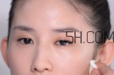 悅詩(shī)風(fēng)吟隔離乳怎么用？悅詩(shī)風(fēng)吟隔離乳色號(hào)怎么選？