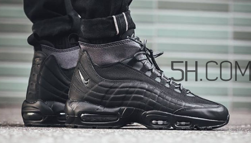 nike air max 95 triple black黑魂配色上腳效果怎么樣？