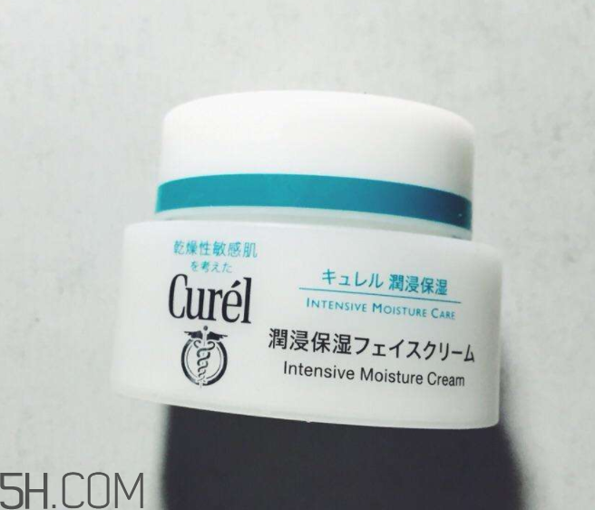 珂潤面霜適合夏天用嗎？夏天用珂潤面霜會油嗎？
